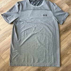 Men’s Under Armour T-Shirt - Size M